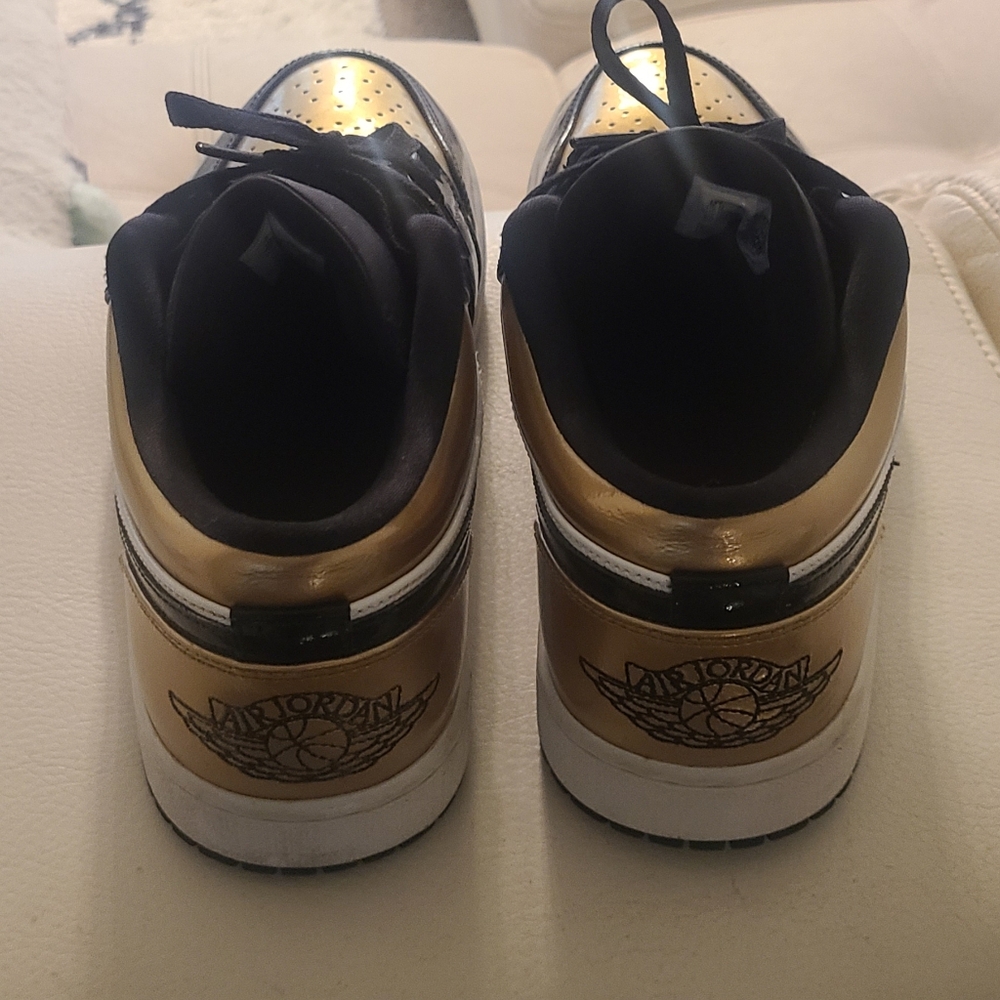 Nike Air Jordan 1 Low Gold Toe Size us 10 - Picture 3 of 6